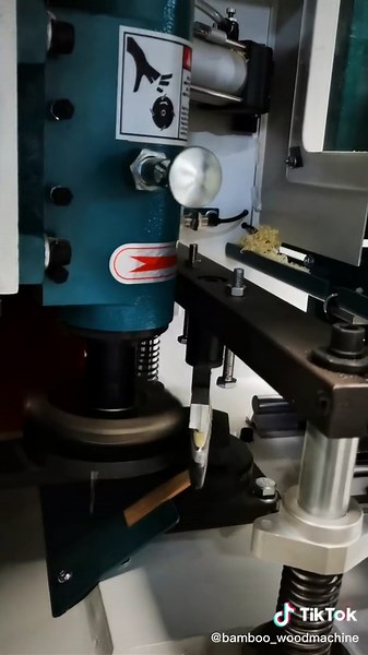 Wood copy shaper machine for making bamboo toothbrush #woodworkingmachinery #bambootoothbrush #bambooproducts #shapermachine