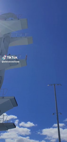 Exciting High Diving and Cliff Diving Highlights