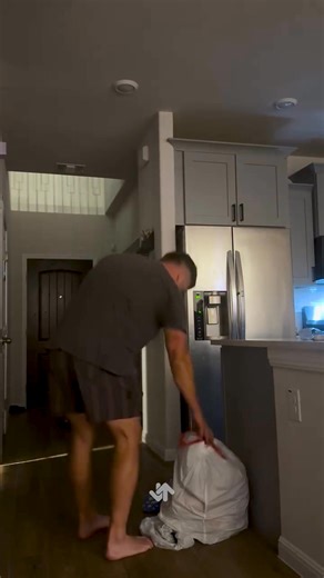 He might've pulled something 😂 (IG: @mom_inaminivan & @billythekidd_18) #pranks #reels #fails | Weird History