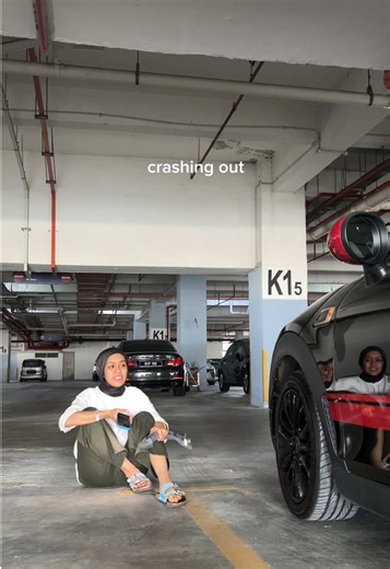 A Day in My Life with Biawak in the Car