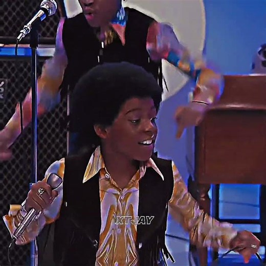 PRETTY YOUNG THING 🔥🎵| #shorts #ytshorts #michaeljackson #michaeljacksonedits #goviral #edit
