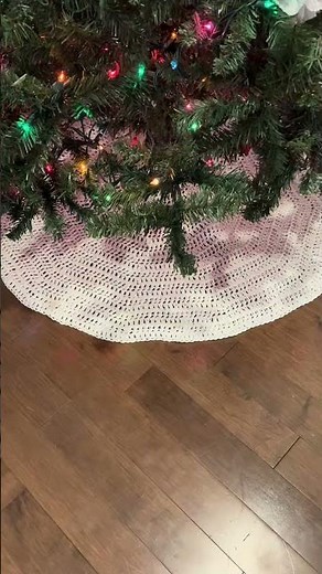 How to crochet a Christmas tree skirt - click link for full video tutorial #crochetchristmas