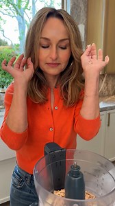 This pasta is my perfect easy weeknight meal. With a WHOLE Meyer lemon, this part alfredo, part pesto pasta sauce is my new fav. BTW- That's not a hair on the lemon, just a blemish 😆 Lmk what u guys think! https://giadadelaurentiis.visitlink.me/w32bfV | Giada De Laurentiis