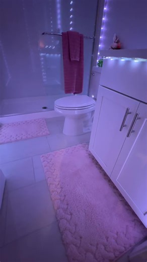 A vibe 💜 | Bathroom Decor