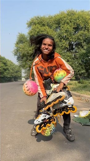 Master These Extreme Inline Skating Tricks (If You Dare!) 🤩🍌#inlineskating#skateboarding#shorts