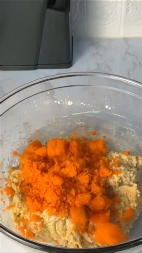 Don’t Throw Out Your Juice Pulp—Make These Carrot Muffins 🥕