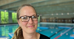 Följ med på rundtur i Bålstas nya simhall