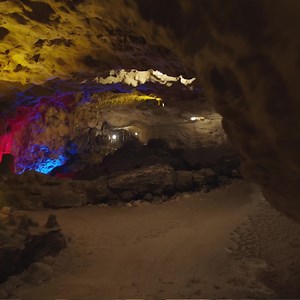 618K views · 4.9K reactions | Unlock a world of underground wonders with a trip to the Marianna Caverns. ✨ This family-friendly adventure requires no secret password, just your sense of exploration!  Like this post if you’re all about exploring off the beaten path!  #VISITFLORIDA #FloridaTrails : Marianna Caverns | VISIT FLORIDA | Facebook