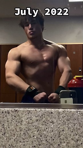 Lucas Karger on Instagram: "Getting bigger, day by day. ⚡️🧬 —————— —————— —————— • • • —————— —————— —————— #gym #aesthetics #fitness #workout #gains #healthylifestyle #health #bodybuilding #motivation #teenager #dedication #gymmotivation #gymlife #competition #trusttheprocess #muscle #mindset #leangains #shredded #legday #transformation #natty #roadtonpc #roadtoifbbpro"