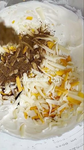 Creamy, Cheesy Hot Crab Dip (Holiday Appetizer!)