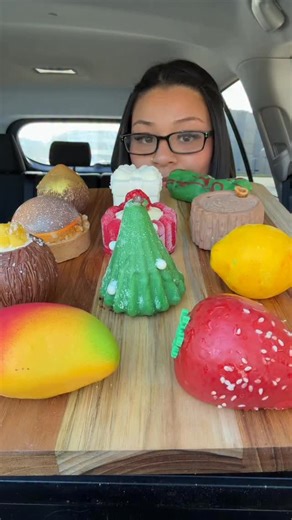 Theangelfoodie 😇🌯🍕🌮🍗 on Instagram: "BEAUTIFUL DESSERTS IN DC ASMR 🍓🍋🫐🥥🍍 - EMMY FRENCH CORNER @emmy_french_corner #dessert #crunchyasmr #beautifuldesserts #fruit #mukbang #asmr #eatingshow #fruits #reels #pastries"