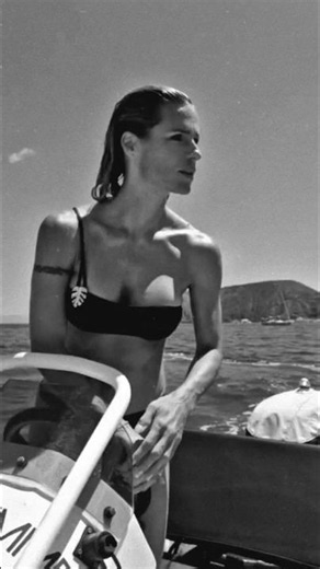 MICHELLE HUNZIKER stranded in the Aeolian Islands after Aurora's wedding ❤️