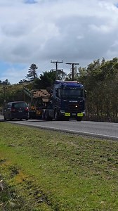 6.5K views · 93 reactions | Oversize piece of quarrying equipment getting a lift by the big R730XT and piloted  #dhub24 #northlandtruckers #oversizeload | DriveHub Northland | Facebook