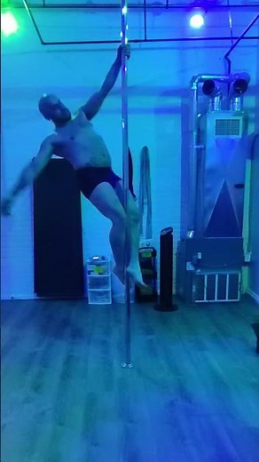 Corkscrew Spin to a Pole climb : Pole trick combo