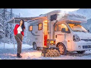 ❄️OVERNIGHT SNOW CAMPING IN A CARAVAN