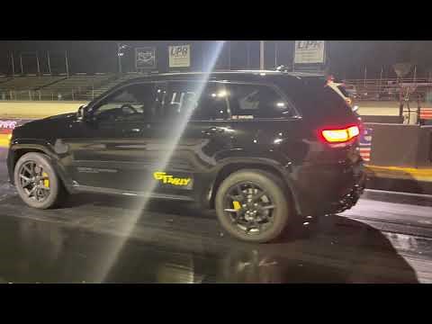 Hellcat Durango vs Trackhawk 1/4 mile close race!!!