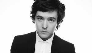 Alexander Vlahos - Alchetron, The Free Social Encyclopedia