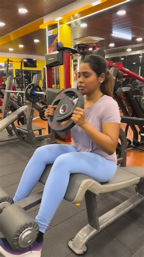 SRIDEVI THIYAGARAJAN🫰 on Instagram: "The decision to lose weight was not about looking good. It was because of my PCOS and related health issues. For almost 10 years, I kept repeating the same cycle losing weight, relaxing once I saw results, gaining it back, and starting all over again. Like many women with PCOS, I tried short-term diets and temporary fitness plans, but none of them gave lasting results. What I finally understood is this: PCOS does not improve with short-term solutions. It req