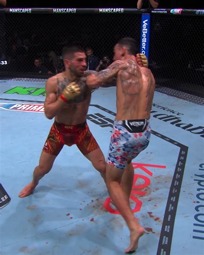 Ilia Topuria vs Max Holloway | UFC Free Fight Ilia Topuria looks to claim the LW title vs Charles Oliveira at #UFC317! LIVE on PPV | Main 10pmET | SATURDAY | UFC