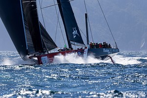 Masterlock Comanche WINS LINE HONOURS in the 80th Rolex Sydney Hobart Yacht Race