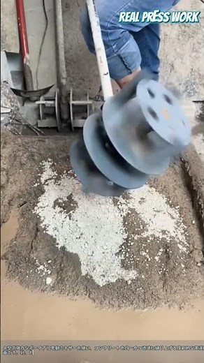 小型電動コンクリートミキサーの使用方法と混合プロセス #worker #process #diy #tools #building