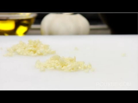 How to Mince and Crush Garlic