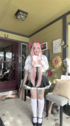 Cosplay Power: Embracing Chainsaw Man's Energy