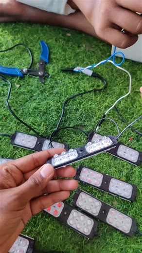 SIDDIQ YT on Instagram: "Highway Double Clour Flash Lights 🚨 ! #reels #bikemodification #flashlight #siddiqbike #light"