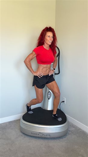 Maintaining strong, healthy bones is all about consistent, safe loading, and this Power Plate session with Master Trainer Laura Wilson is designed to help you do exactly that. The vibrations encourage your body to recruit more muscle fibres and apply gentle, effective force through the lower body, which can support bone density over time. 🦴 This guided flow blends controlled strength work with core stability to help improve balance, coordination and confidence in everyday movement, making it a 