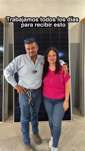 Proveedor de paneles solares con excelentes reseñas