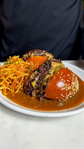Smash Burger with Peppercorn Sauce 🍔 What’s better than a regular smash burger? A from-scratch, onion and cheese loaded smash burger sandwiched between a toasted Japanese milk bread bun, all served with paprika shoestring fries and a peppercorn sauce 🤤 Full recipe up on my newsletter, link in bio! Enjoy ❤️ | Sam Way