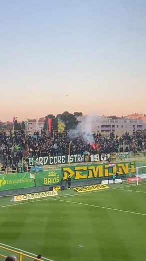 Ča in delamo, Dinamo na koljenima!! Lawal 2 / Dinamo 0 💪 Istra hrabro trči prema 3 mistu 🟢🟡 Naprid Istra 💚💛 | istarski.hr