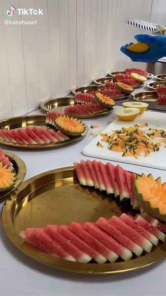 Wedding Fruit Platter Ideas for Fruit Table Decorations