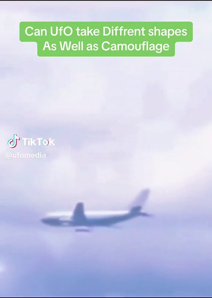 Can UfO take Diffrent shapes As Well as Camouflage #alien #aliens #alienz👽 #ufo #ufoキャッチャー #ufocommunity #alieninvasion #sky #ufosky #alieninvasion #alientiktok #space #uap #ufolanding #ufos #plane #teansformers #flightattendant #flight