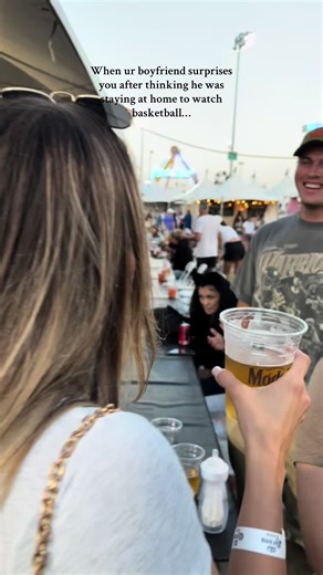 Boyfriend Surprise: Heartwarming Reaction to a Visit