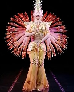 3.2M views · 77K reactions | A special dancing performance✨ | Lilyon | Facebook