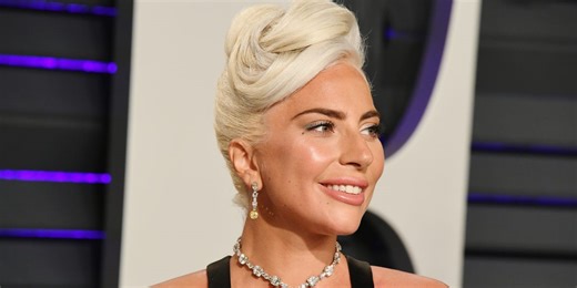 Lady Gaga's Poolside Peach Pics In A Thong Bikini Are Simply 👌