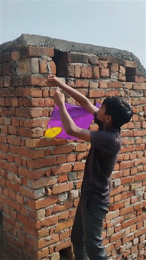 room ke bahar blue colour ke Patang..... #kpop #shorts #views #yt #///