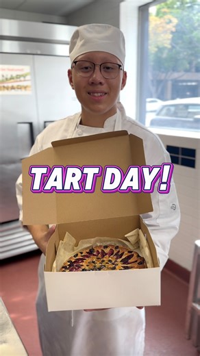 👩‍🍳 Inside Pastry & Baking Class: Tart Edition Here’s a peek inside Chef Chavez’s class — it’s tart day! 🥧 Students learned the art of tart-making from perfecting buttery dough to crafting colorful, fruit-filled creations — each one showing off their creativity and unique style. ✨ Interested in learning the art of pastry? Explore our Pastry & Baking Arts program in our LinkinBio! . . . . . #ICEculinary #TartMaking #CulinaryArts #BakingReel #CulinarySchool #PastrySchool #BakingClass #PastrySch
