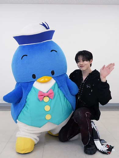[📽] #LASTNIGHT_JPVer_challenge with #はぴだんぶい の #タキシードサム くん ✨ #TREASURE #JUNKYU @hapidanbui_sanrio