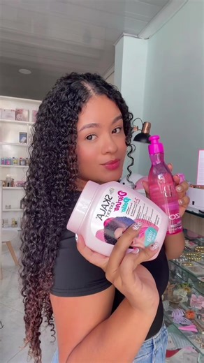 ¿Estás buscando donde conseguir los insumos de tu negocio de belleza? Te presento azul celeste ✨ conoce más de nosotros en @azulceleste_dbeauty en Instagram y comunícate para hacer tus pedidos al 📞3192327091 🚘envíos a todo el país #belleza #distribuidora #uñas #negociodebelleza #colombia🇨🇴