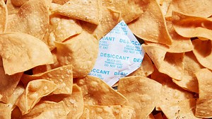 For Serious Crunch, Store Your Snacks With Silica Packets