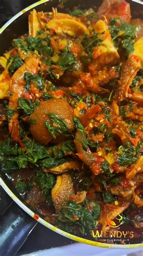 Wendy's Cuisine on Instagram: "Monday energy feels natural with the right nutrition!! Order your weekly bowl of native vegetables and customize your meal with the protein of your choice! #privatechef #cateringservice #france #servicetraiteur #paris"