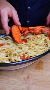848K views · 4.1K reactions | Oggi vi mostro passo passo la mia versione di Linguine con l'astice,otterrete un ottimo risultato ed un sapore eccezionale, questa è una delle tante versioni dove l'astice può essere abbianata ad un primo piatto. | Manu food | Facebook