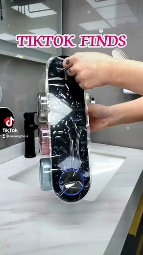 Smart Toothbrush Holder with Built-in Disinfection Device