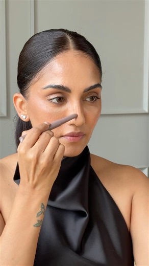 Contour tip #makeup #contourtutorial #glamlook #contouring #makeuphacks
