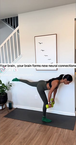 everydayeasewithjulia on TikTok