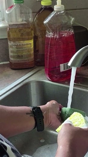 Clean coffee machine parts in your Coffee Bar Reset routine. #coffeebarreset #cleaningroutine