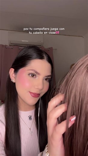 ASMR: Juega con tu cabello en clase 🎀