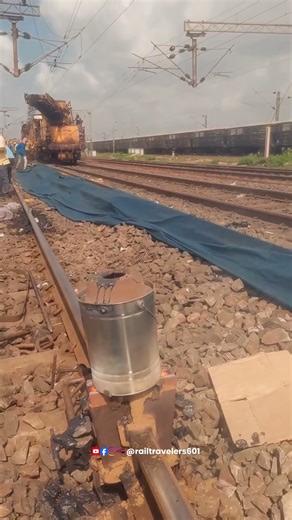 Railway Track Building Amazing Indian Train Videos | Rail Travelers 🚄 #railtrack #train #travel